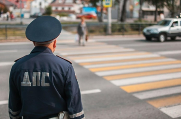 госавтоинспекция МО МВД России «Рославльский» напоминает пешеходам о правилах безопасного перехода проезжей части - фото - 1
