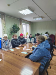 26 ноября 2025 года в отделе СОГКУ «Центр занятости населения Рославльского района» в Ершичском районе состоялось заседание Женского клуба «Найти себя» - фото - 2