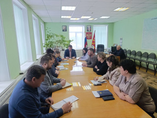 на планерке у Главы - фото - 1