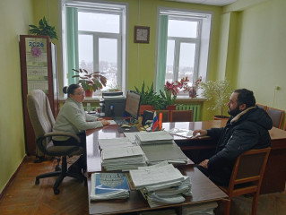 встреча заместителя Главы муниципального образования «Ершичский муниципальный округ» Смоленской области Н.А. Петровой с индивидуальным предпринимателем - фото - 1