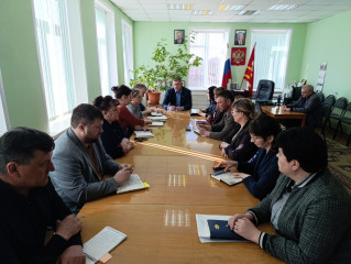 на Планерке у Главы - фото - 1