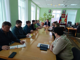 на планерке у Главы - фото - 1