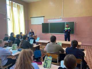 «пдд:учим,знаем, соблюдаем» - акцию под таким названнием провели сотрудники дорожно патрульной службы с несовершеннолетними - фото - 1