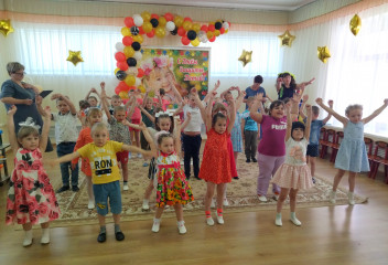 день защиты детей в Ершичском детском саду "Солнышко" - фото - 10